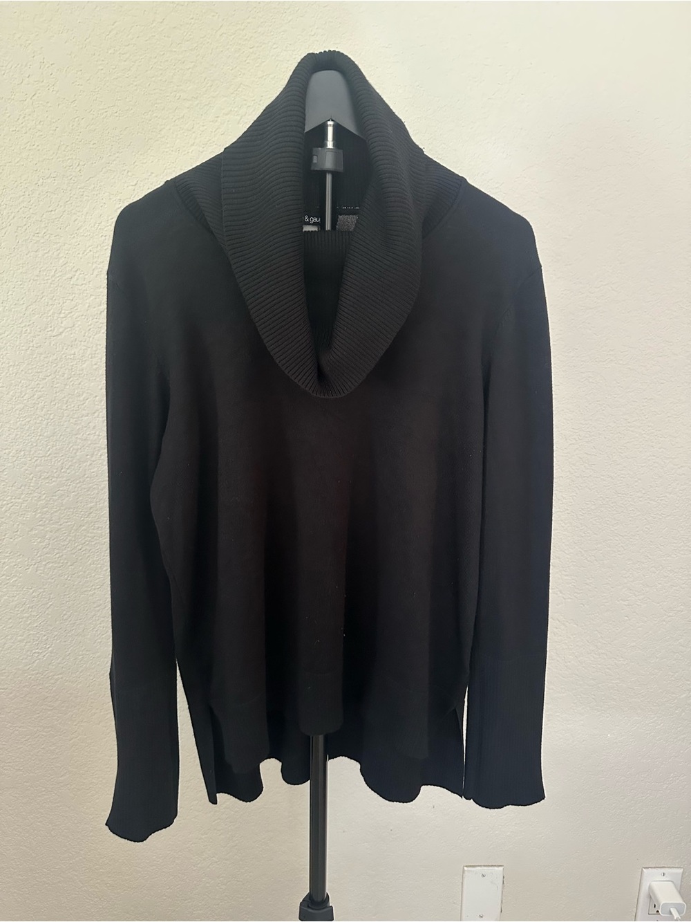 Cable & Gauge Black Cowl Neck Sweater size XL